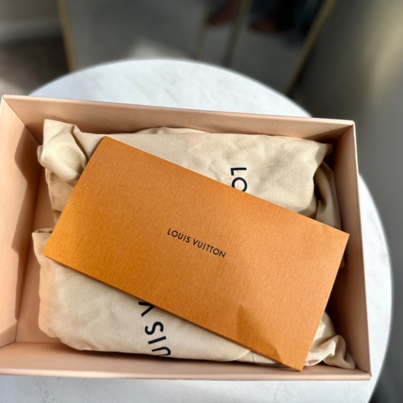 LOUIS VUITTON  ESPADRILLES - Picture 10 of 13